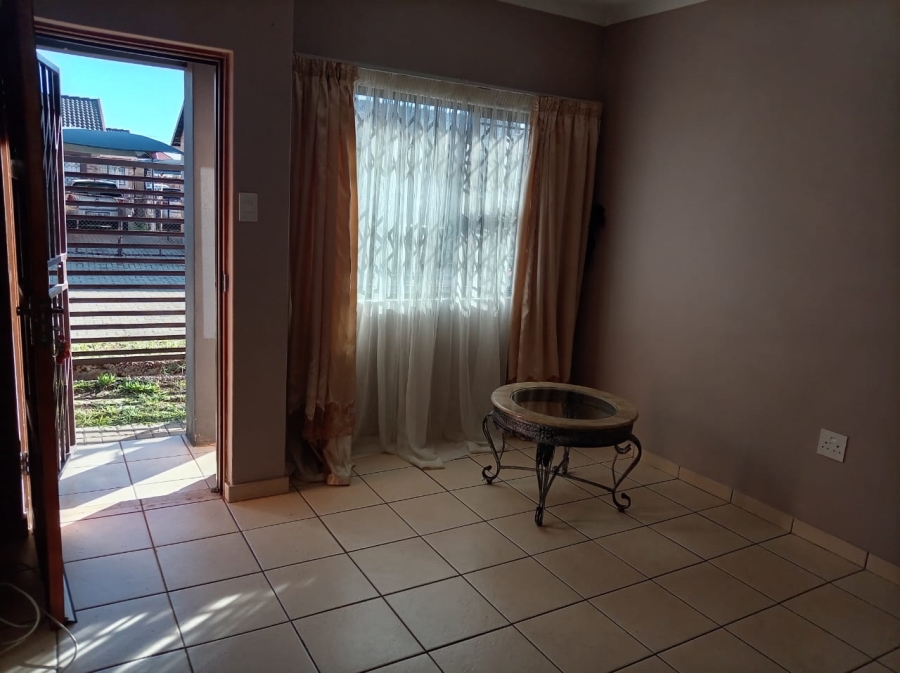 2 Bedroom Property for Sale in Ikageng North West